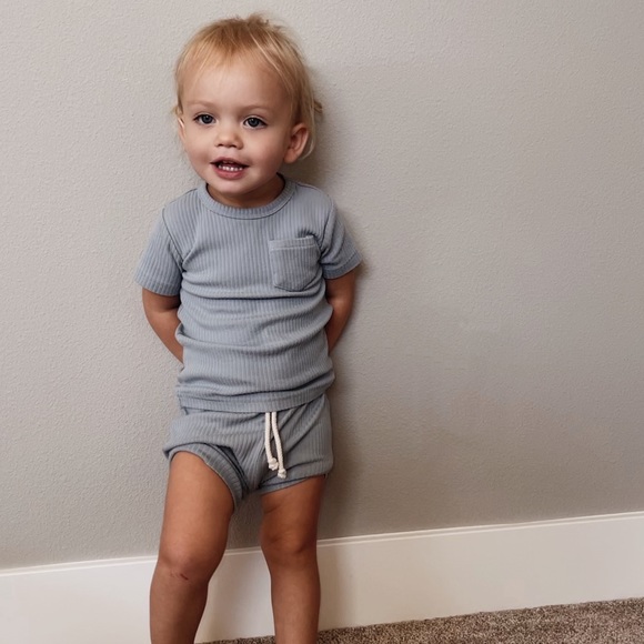 Meet your Posher - Picture 7 of 16